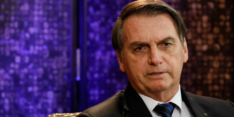 Bolsonaro visitará instalações militares dos EUA em Miami Bolsonaro visitará instalações militares dos EUA em Miami