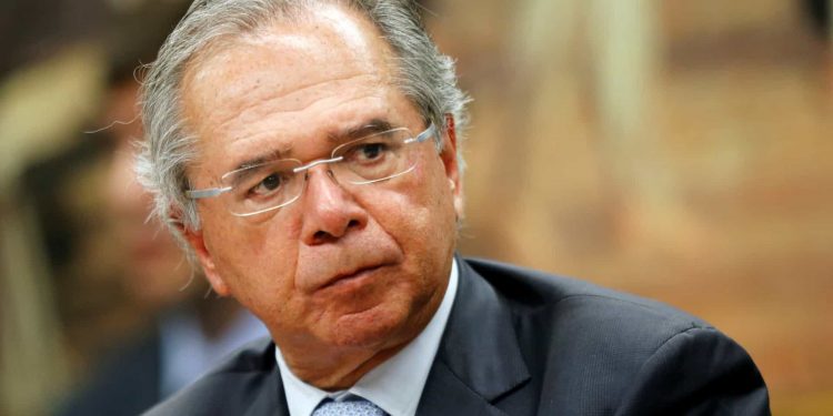 Paulo Guedes reforça que é preciso manter sinais vitais da economia Paulo Guedes reforça que é preciso manter sinais vitais da economia