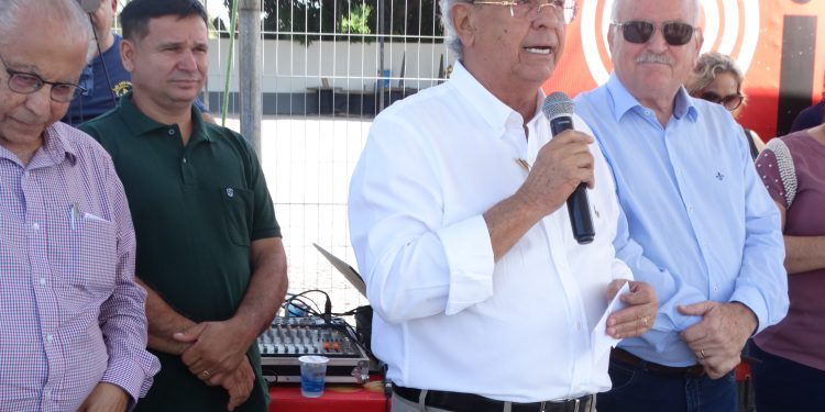 Em Nobres, senador Jayme Campos ataca duramente o ex-secretário Silvano Amaral