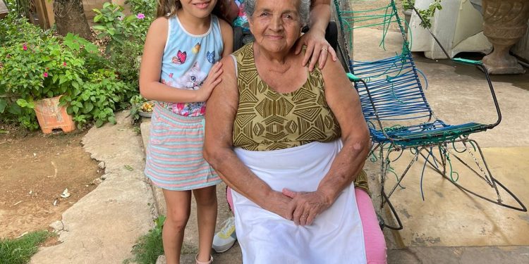 Prof.ª Haydêe: uma história de vida pela educação