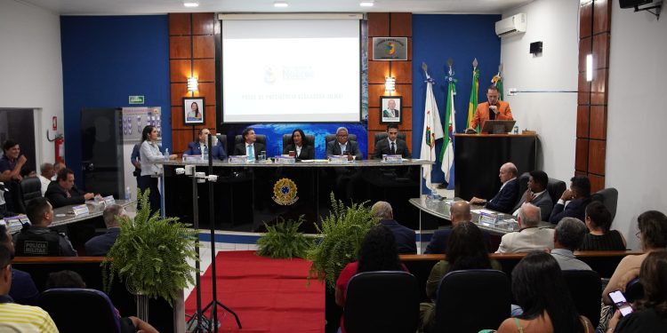 Câmara de Vereadores analisa solicitações do Executivo municipal Câmara de Vereadores analisa solicitações do Executivo municipal