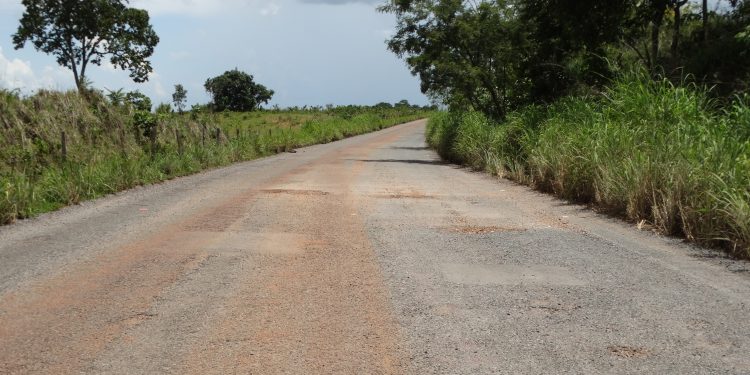 Rota turística: MT-494 que liga Manso a Nobres/Bom Jardim está em decomposição