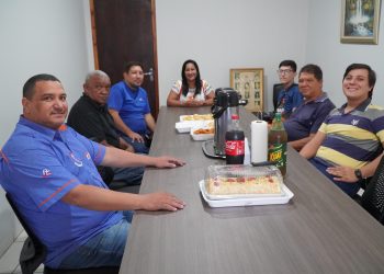 Em Nobres, no Legislativo, profissionais da imprensa são cumprimentados