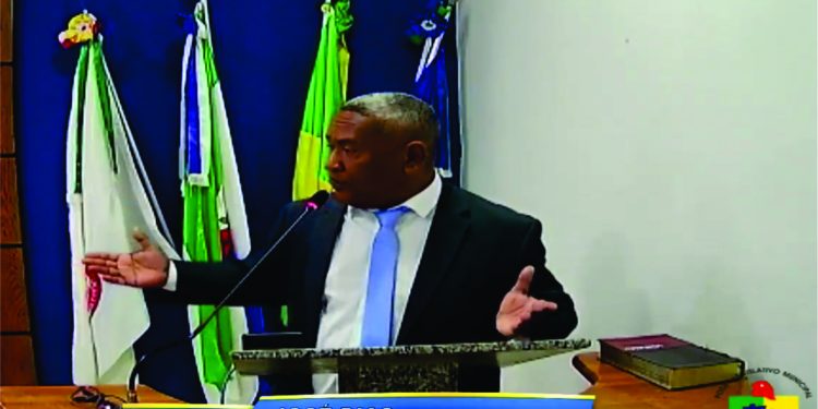 Vereador “Bacalhau” tece duras críticas ao governo municipal Vereador “Bacalhau” tece duras críticas ao governo municipal