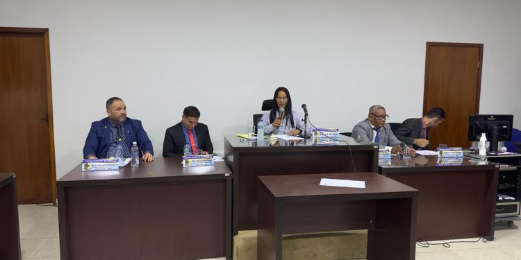 Imprensa divulga alinhamentos políticos dos vereadores Imprensa divulga alinhamentos políticos dos vereadores