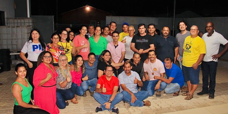 União político partidária reúne membros para palestra orientativa