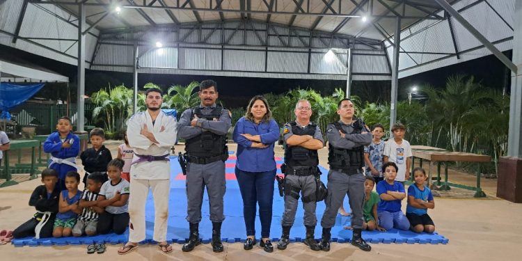 7º BPM INICIA PROJETO SOCIAL DE JIU-JITSU EM NOBRES 7º BPM INICIA PROJETO SOCIAL DE JIU-JITSU EM NOBRES