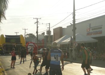 Gincana Esportiva e Cultural sob a marca Polo Centro reúne centenas de crianças, adolescentes e adultos em atividades esportivas de rua