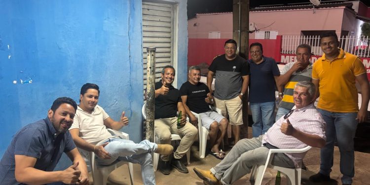 Meraldo Sá tem se reunido com amigos e lideranças políticas de Rosário Oeste, Nobres, Acorizal e Guia, entre outras Meraldo Sá tem se reunido com amigos e lideranças políticas de Rosário Oeste, Nobres, Acorizal e Guia, entre outras