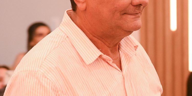 Destino dos equipamentos doados pelo Governo do Estado revela processo de “fritura” do secretário Acendino