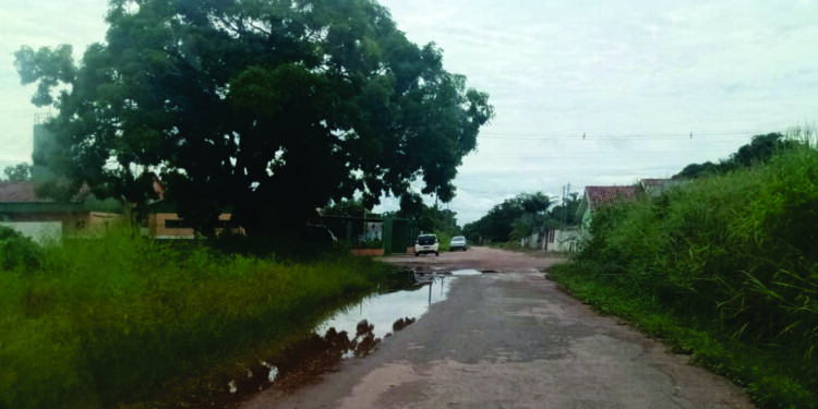 Prefeitura pode (e deve!) rever caos em dias de chuva nas proximidades da creche no Ponte de Ferro