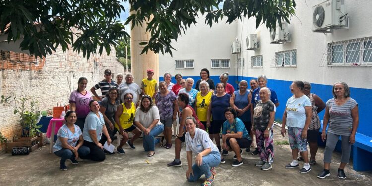 No Bairro São José, todos “Juntos Para Uma Saúde Melhor” com a equipe da USF No Bairro São José, todos “Juntos Para Uma Saúde Melhor” com a equipe da USF