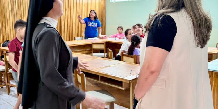 Em mais uma de suas investidas sociais, vereadora leva amparo à Pastoral do Menor Em mais uma de suas investidas sociais, vereadora leva amparo à Pastoral do Menor