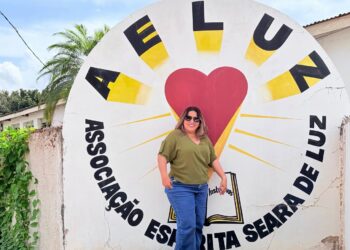 Vereadora realiza visita à Aeluz. Fato é repetido e visa levar apoio e solidariedade