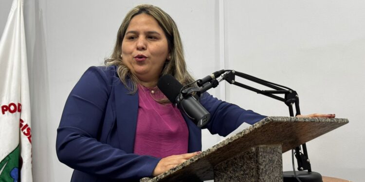 Vereadora quer registro de reclames contra concessionária de água