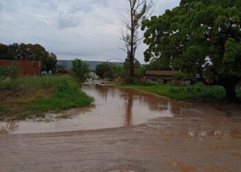 A cada chuva, o caos no Bairro Ponte Ferro é uma realidade nada agradável